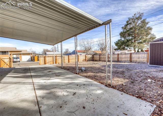 1829 N Queens Avenue