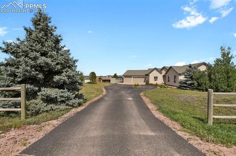 7432 Crow Court Colorado Springs CO 80908