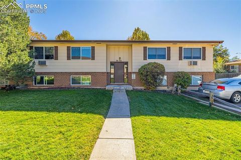Photo of 6602 Dublin Loop, Colorado Springs, CO 80918 (MLS # 8236678) Photo of 6602 Dublin Loop, Colorado Springs, CO 80918 (MLS # 8236678)