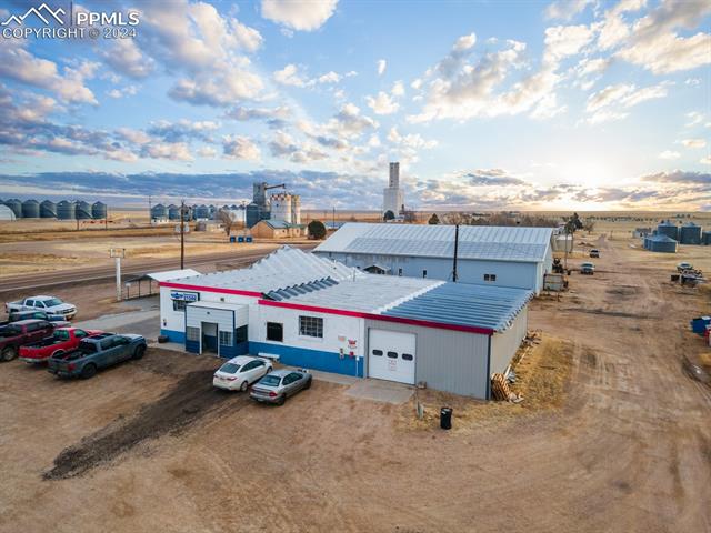 320 E Highway 96