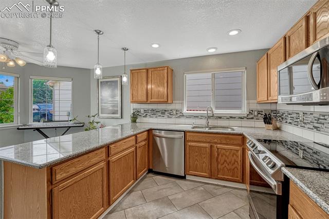 6077 S Quatar Way