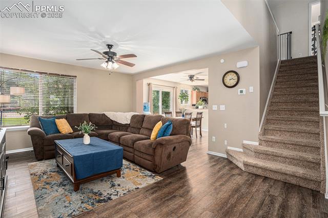 7287 Creekfront Drive