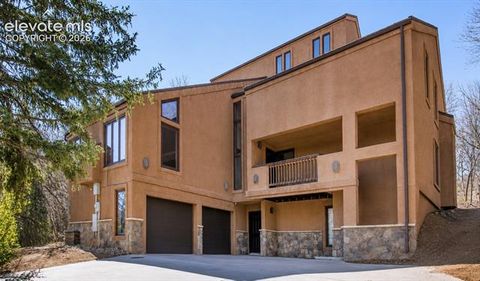 Photo of 711 S Bear Paw Lane, Colorado Springs, CO 80906 (MLS # 9665452)