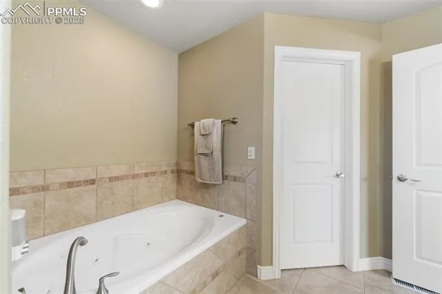 Canon City, Colorado 81212, United States, 3 Bedrooms Bedrooms, ,2 BathroomsBathrooms,Residential,Active,59