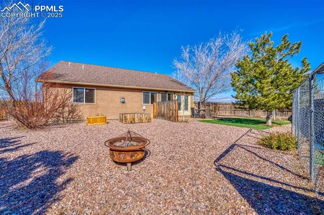 Canon City, Colorado 81212, United States, 3 Bedrooms Bedrooms, ,2 BathroomsBathrooms,Residential,Active,59