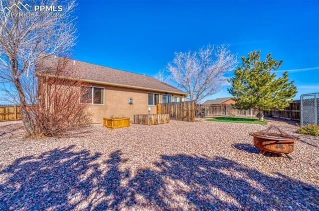 Canon City, Colorado 81212, United States, 3 Bedrooms Bedrooms, ,2 BathroomsBathrooms,Residential,Active,59