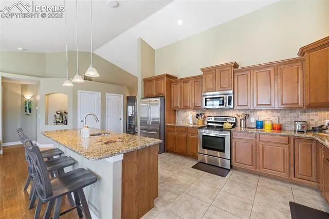 Canon City, Colorado 81212, United States, 3 Bedrooms Bedrooms, ,2 BathroomsBathrooms,Residential,Active,59