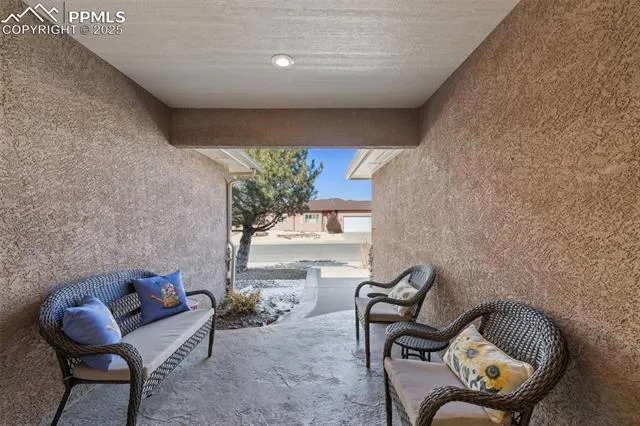 Canon City, Colorado 81212, United States, 3 Bedrooms Bedrooms, ,2 BathroomsBathrooms,Residential,Active,59