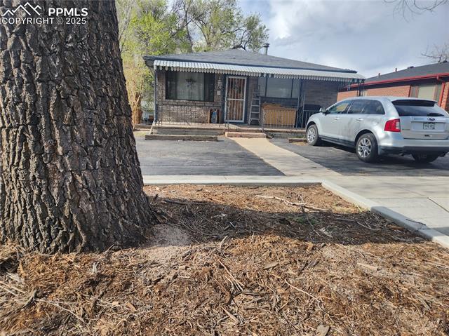 1822 E Pikes Peak Avenue