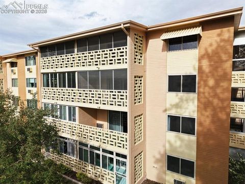 Photo of 605 S Alton Way #12C, Denver, CO 80247 (MLS # 8843439)