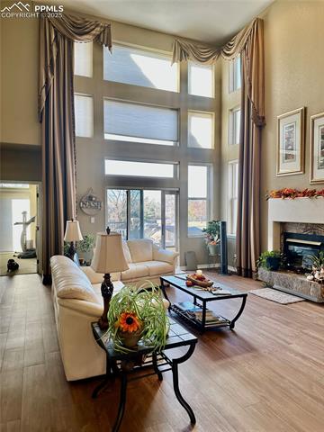 4402 Turnberry Crest