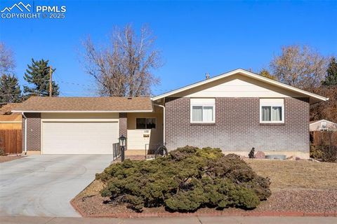 102 Landoe Lane Colorado Springs CO 80911