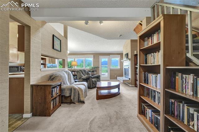 542 Observatory Drive