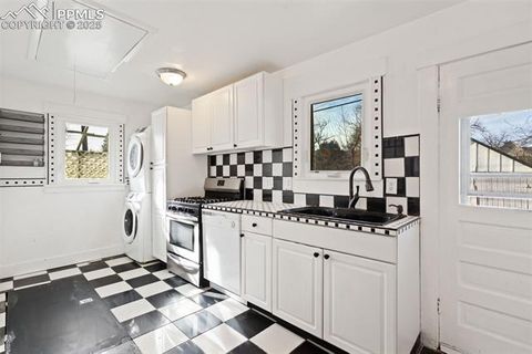 Tiny photo for 219 E Jefferson Street, Colorado Springs, CO 80907 (MLS # 5227715)