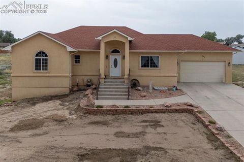 Photo of 540 E Datura Drive, Pueblo West, CO 81007 (MLS # 9669116) Photo of 540 E Datura Drive, Pueblo West, CO 81007 (MLS # 9669116)