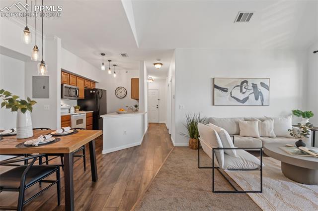 6009 Castlegate Drive C36