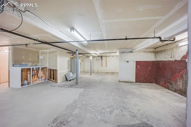 Colorado Springs, Colorado 80909, United States, ,Commercial,Active,60692