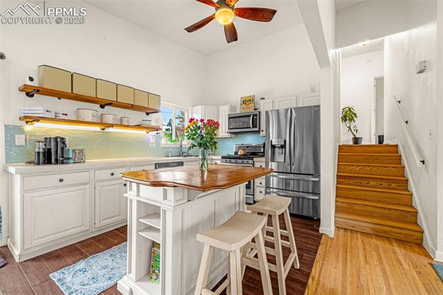 1522 Hollyhock Drive