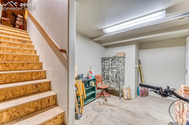 Canon City, Colorado 81212, United States, 2 Bedrooms Bedrooms, ,3 BathroomsBathrooms,Residential,Active,153610