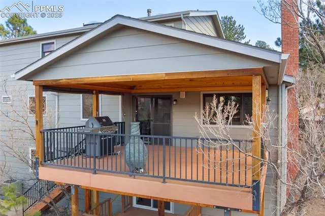 Colorado Springs, Colorado 80919, United States, 5 Bedrooms Bedrooms, ,5 BathroomsBathrooms,Residential,Pending,91874