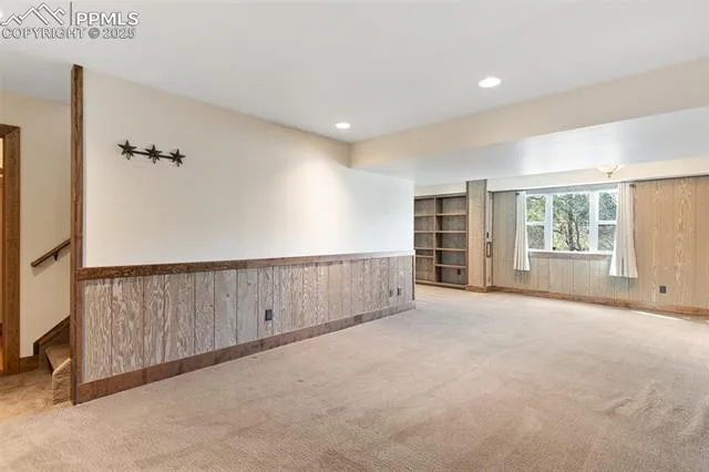 Colorado Springs, Colorado 80919, United States, 5 Bedrooms Bedrooms, ,5 BathroomsBathrooms,Residential,Pending,91874