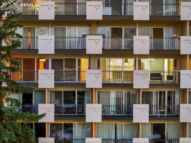 411 Lakewood Circle B430