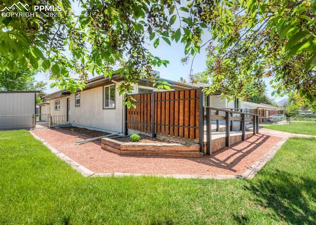 735 Valley Road