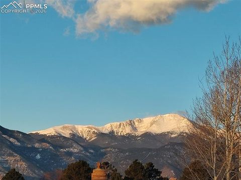 Tiny photo for 1536 Smoochers Circle, Colorado Springs, CO 80904 (MLS # 7600973)