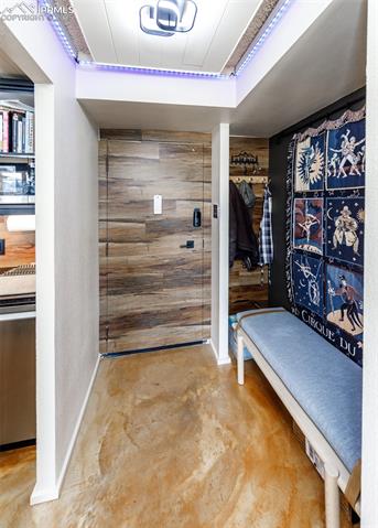 411 Lakewood Circle C706