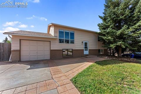 Photo of 2775 El Capitan Drive, Colorado Springs, CO 80918 (MLS # 6693774) Photo of 2775 El Capitan Drive, Colorado Springs, CO 80918 (MLS # 6693774)