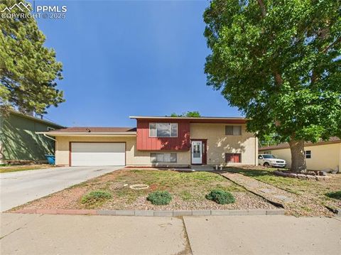Photo of 3210 Shalimar Terrace, Pueblo, CO 81008 (MLS # 7014715)
