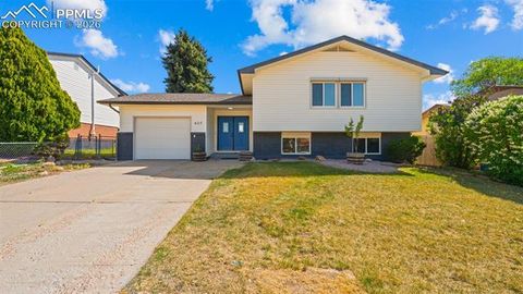 Photo of 635 Drew Drive, Colorado Springs, CO 80911 (MLS # 7310588)