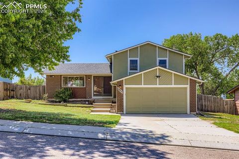 Photo of 7025 Nettlewood Place, Colorado Springs, CO 80918 (MLS # 5953091)