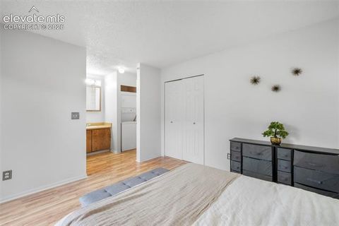 Tiny photo for 2015 Erin Loop, Colorado Springs, CO 80918 (MLS # 6375974)
