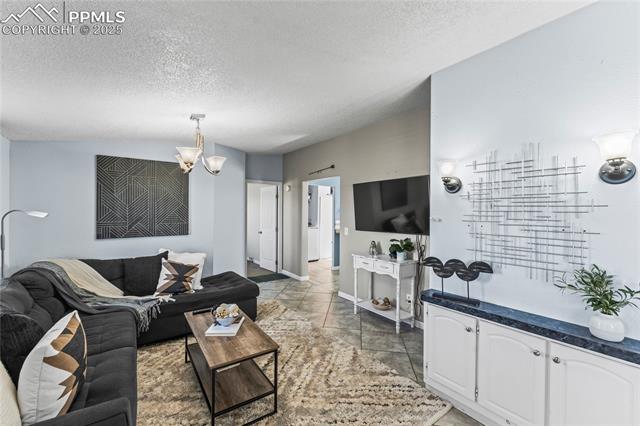 1475 High Prairie Point