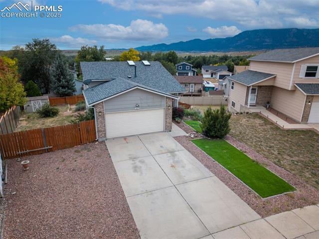 4666 Hennings Drive