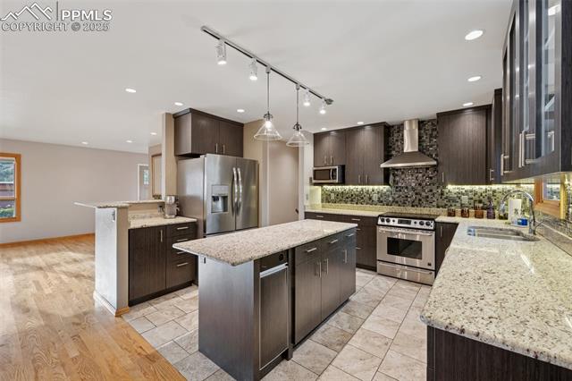 Properties For Sale Listings 514 Crystal Hills Boulevard