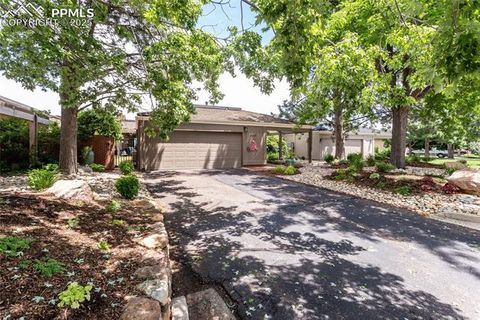 Photo of 2609 Ashgrove Street, Colorado Springs, CO 80906 (MLS # 1678005) Photo of 2609 Ashgrove Street, Colorado Springs, CO 80906 (MLS # 1678005)