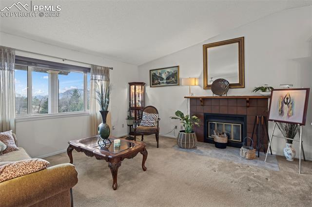 4502 Constitution Avenue