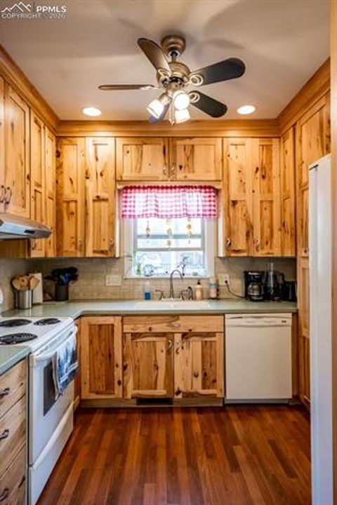 Tiny photo for 1922 W Cucharras Street, Colorado Springs, CO 80904 (MLS # 4550428)