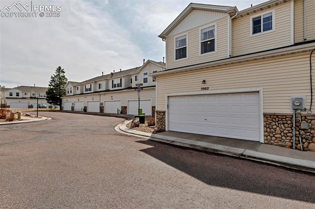 5902 Chorus Heights
