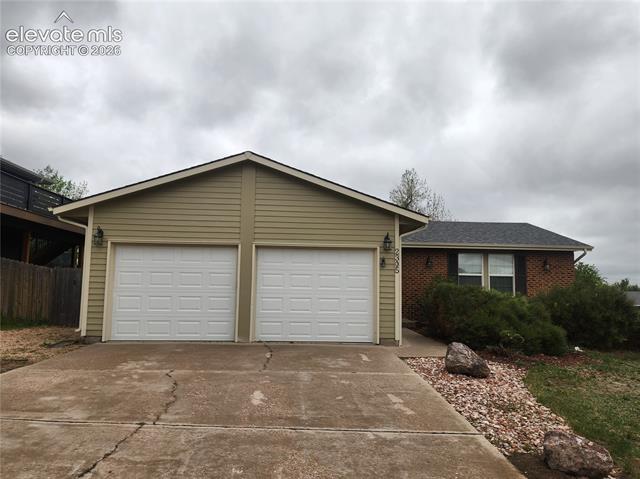 2305 Distinctive Drive