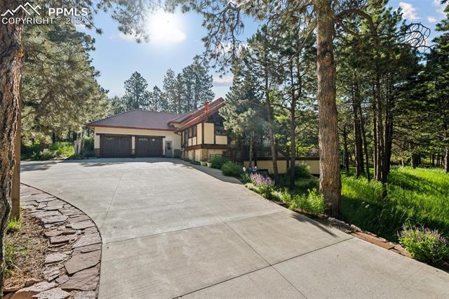 18585 Arrowwood Drive