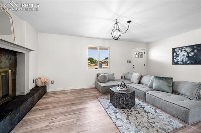 911 Candytuft Boulevard