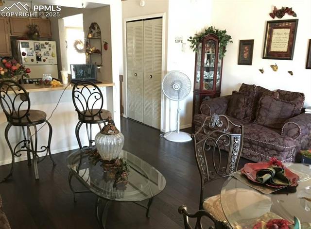 4537 Lamplighter Circle