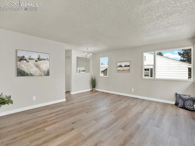 2518 Meadowlark Lane