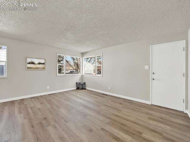 2518 Meadowlark Lane