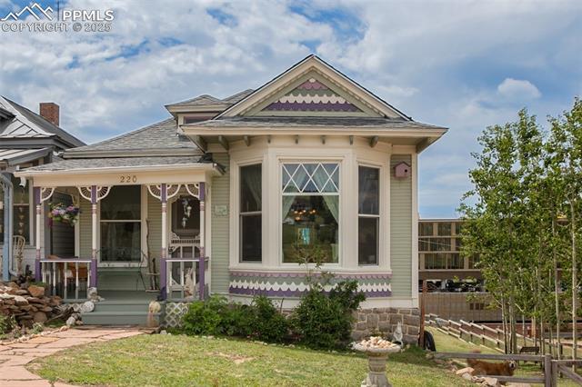 220 E Eaton Avenue