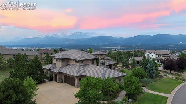 1575 Vine Cliff Heights