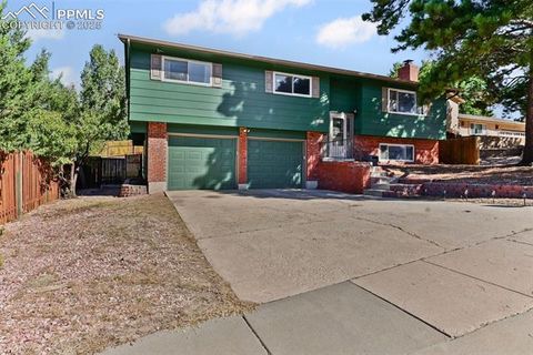 Photo of 2920 Garmish Place, Colorado Springs, CO 80918 (MLS # 5334713) Photo of 2920 Garmish Place, Colorado Springs, CO 80918 (MLS # 5334713)